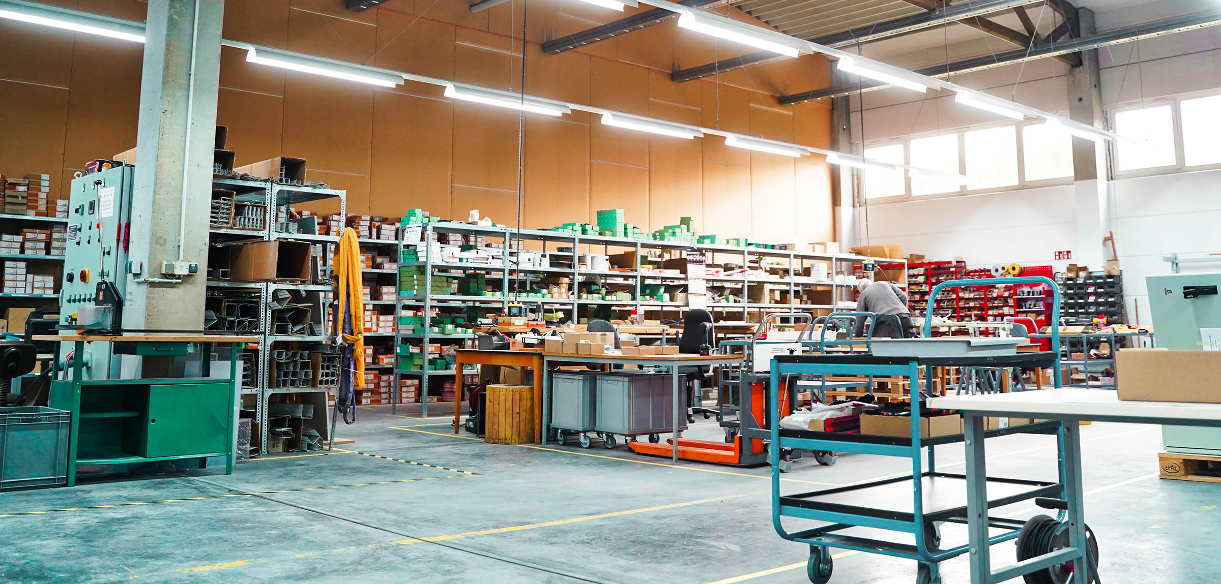 Produktions- und Lagerhalle von AuPro